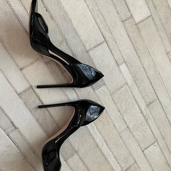 Marciano woman’s open toe heels - Picture 2 of 10